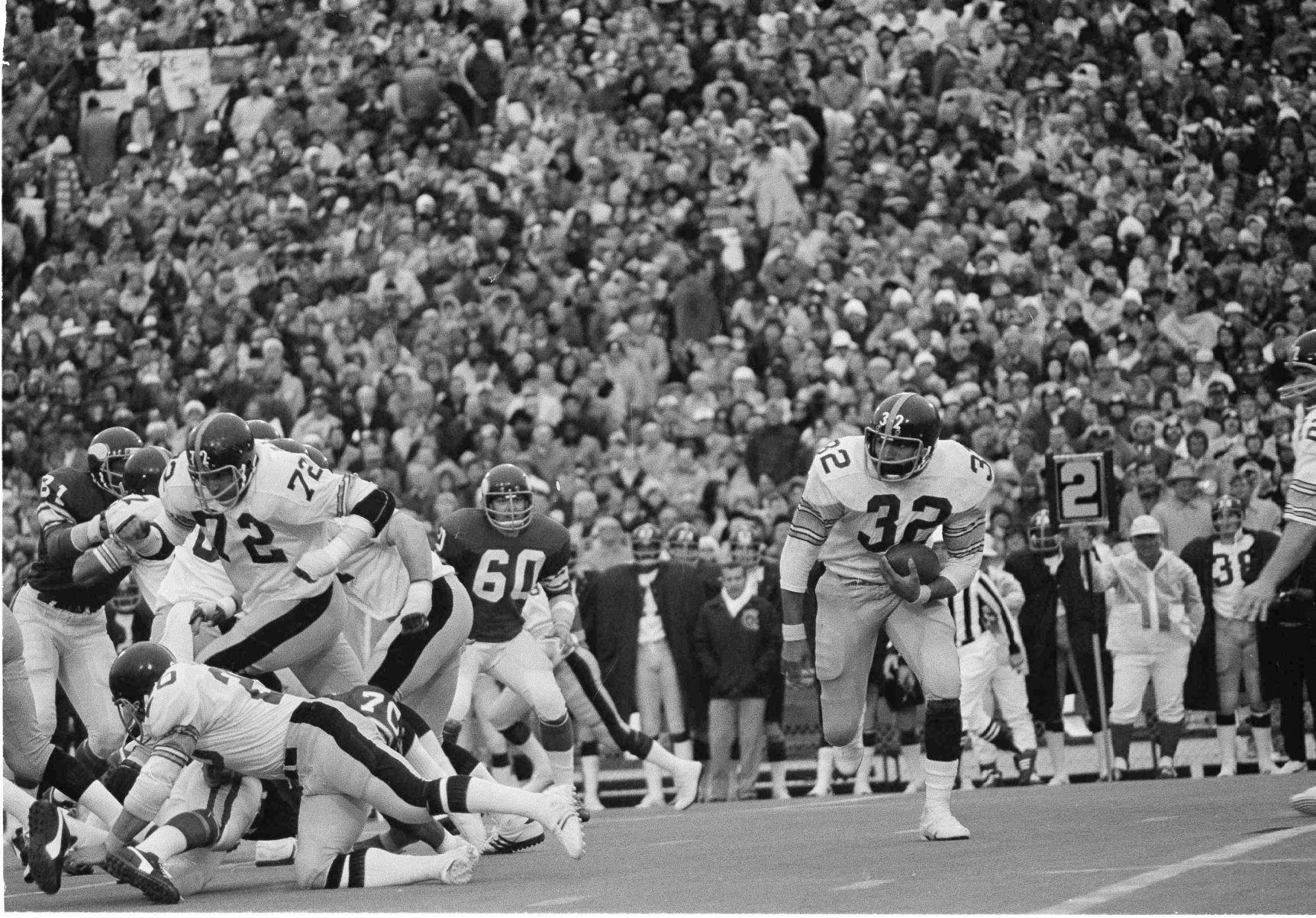 Super Bowl IX (1975)